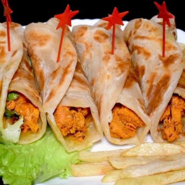Chicken paratha Roll